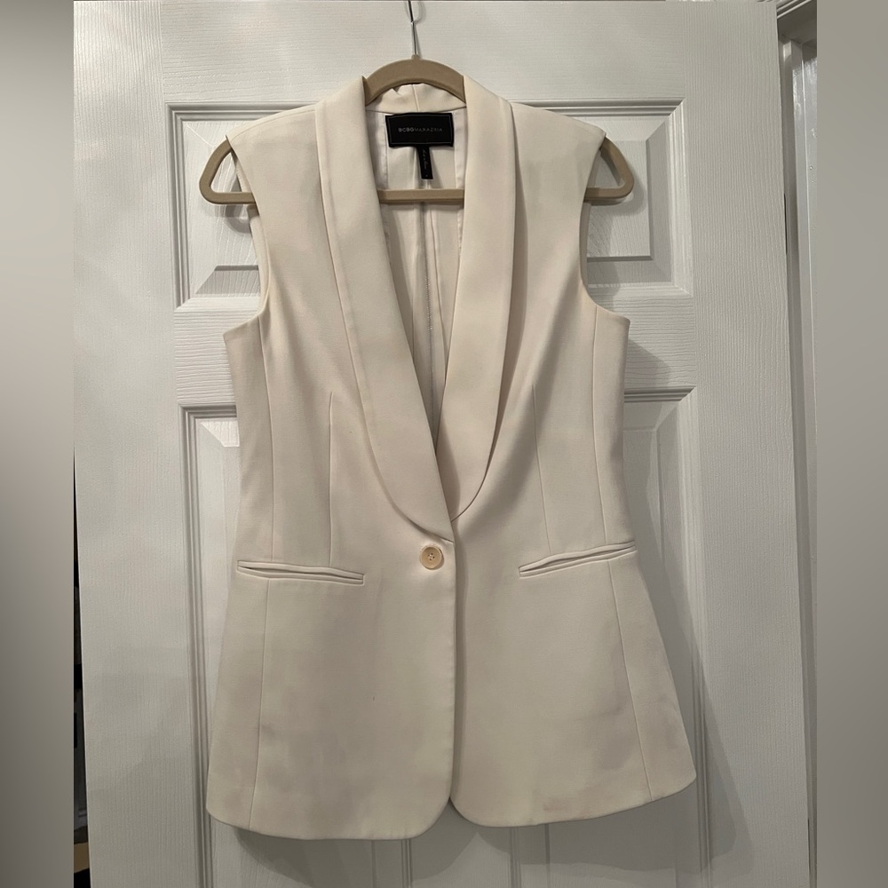 BCBG maxazria white vest